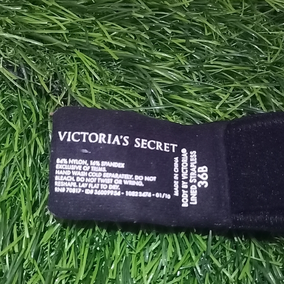 Victoria's secret Strap less padded bra - Picture 3 of 3